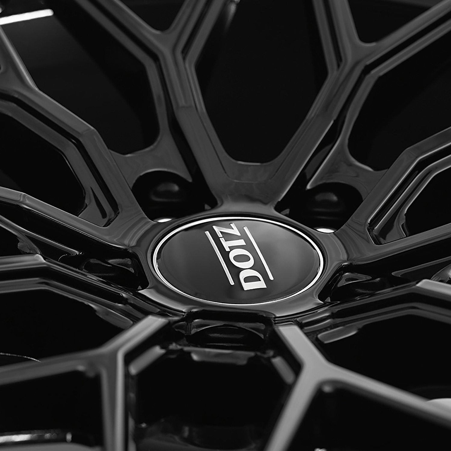 DOTZ wheel Suzuka black 9.5x19 ET44 5x112 19 Inch