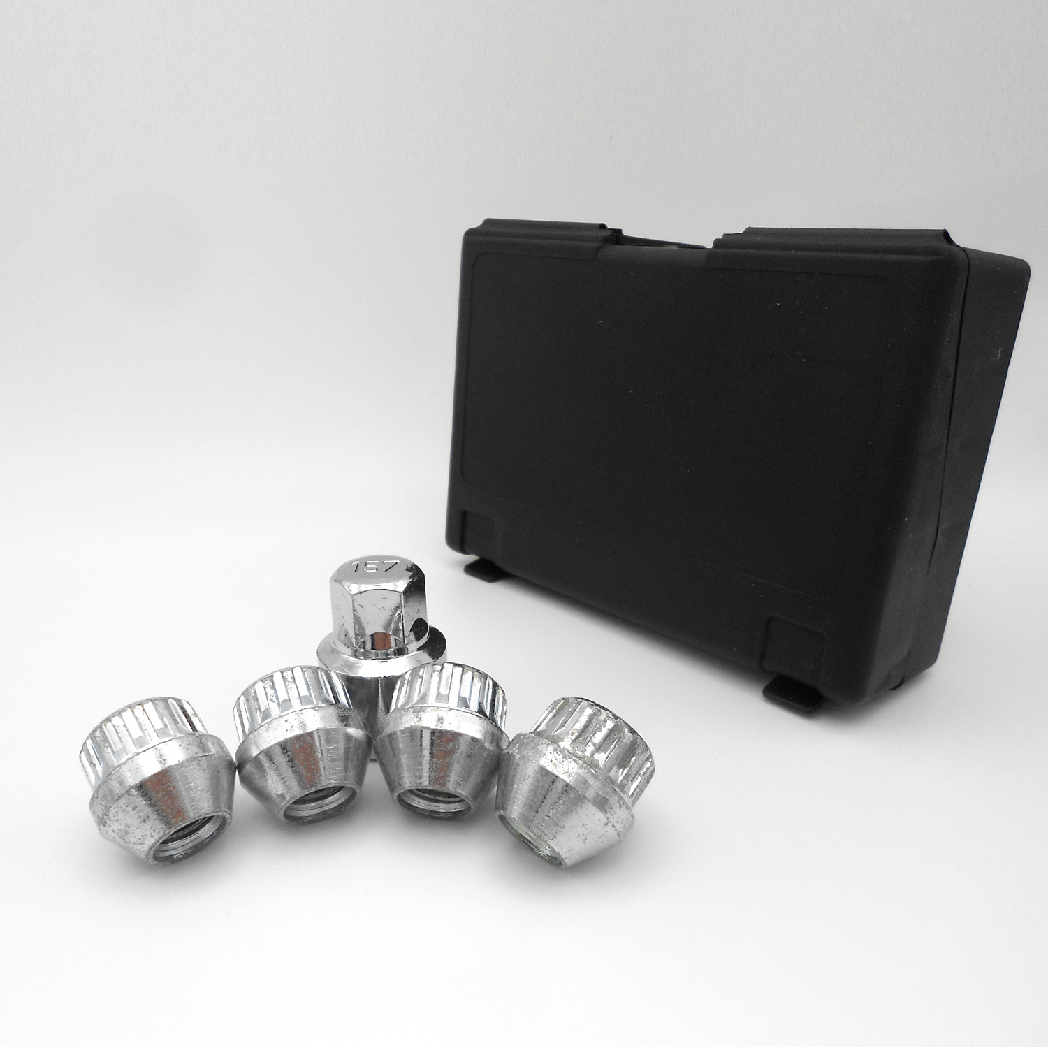 Wheel lock nuts open M12x1,5 24mm tapered 60° HEX17 silver